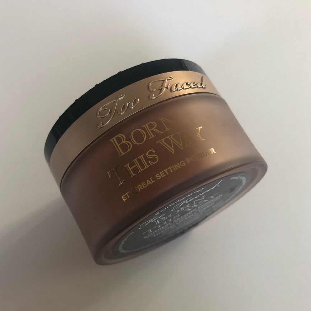 Too Faced Born this way ethereal setting powder